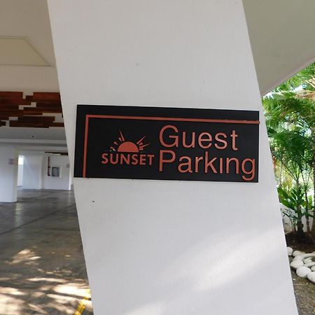 Sunset 205, Sleeps Six, Next Door To The Pool, 100M To The Beach! ハコ エクステリア 写真