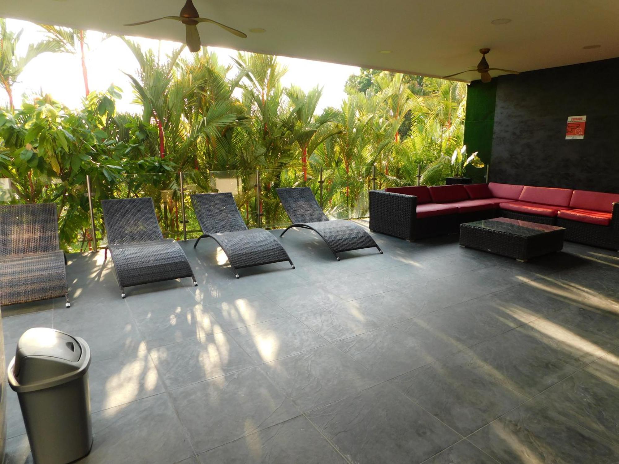 Sunset 205, Sleeps Six, Next Door To The Pool, 100M To The Beach! ハコ エクステリア 写真